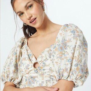 Abercrombie floral puff sleeve poplin o-ring top.